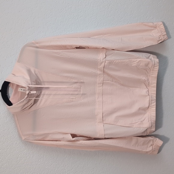 NWOT Lululemon Pack Light Pullover Jacket size 4 in seersucker Pink Puff - Picture 2 of 5